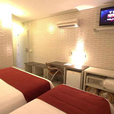 Hotel Confiance Batel Curitiba Oda fotoğraf